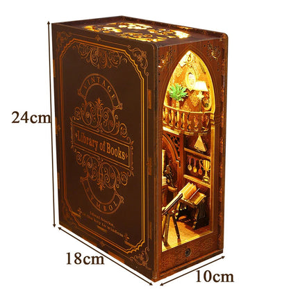 DIY Book Nook - Library of Books