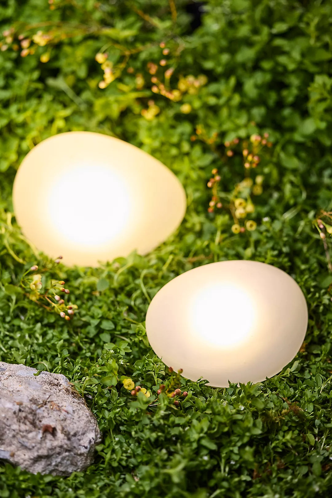 Solar Pebble Garden Light - 12" Cobblestone Shape