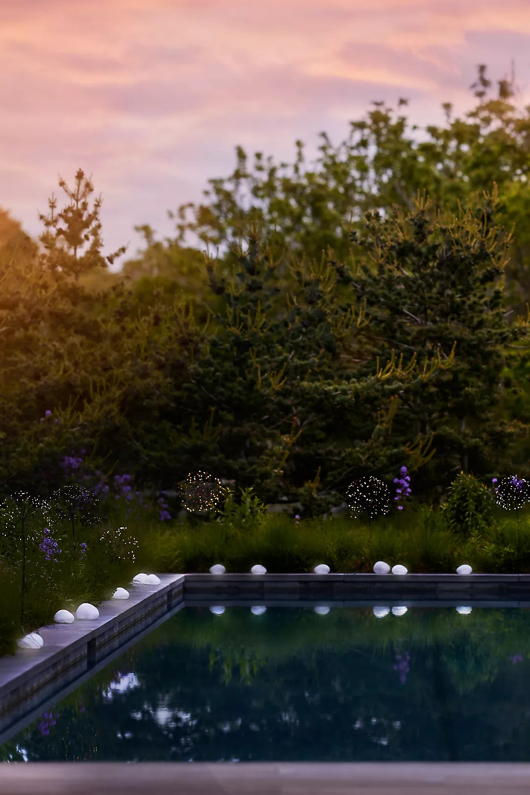 Solar Pebble Garden Light - 12" Cobblestone Shape