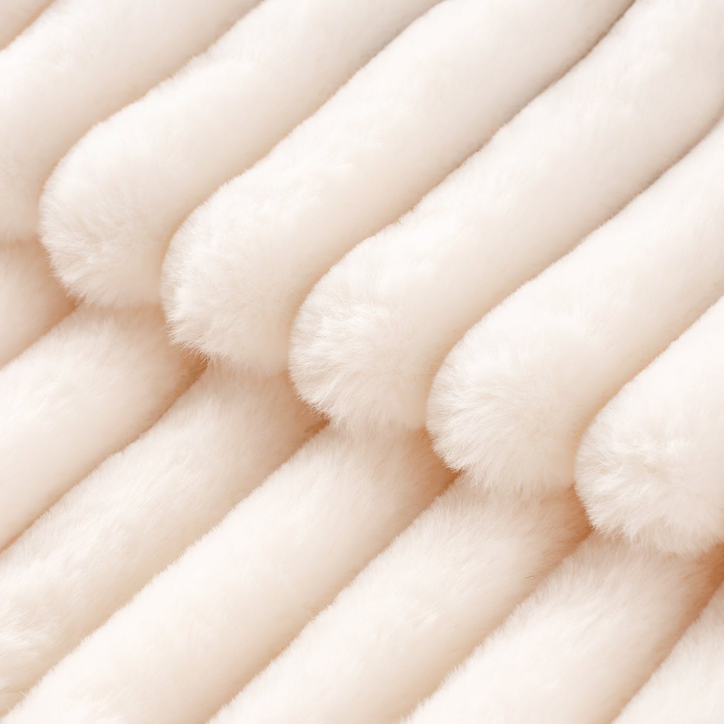 Aspen Fleece Cat & Dog Donut Bed